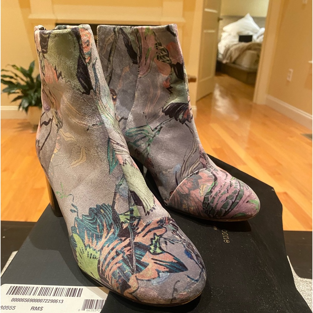 Rag & Bone boots, multicolour, zipper in the back, velour . Heel 5 cm.